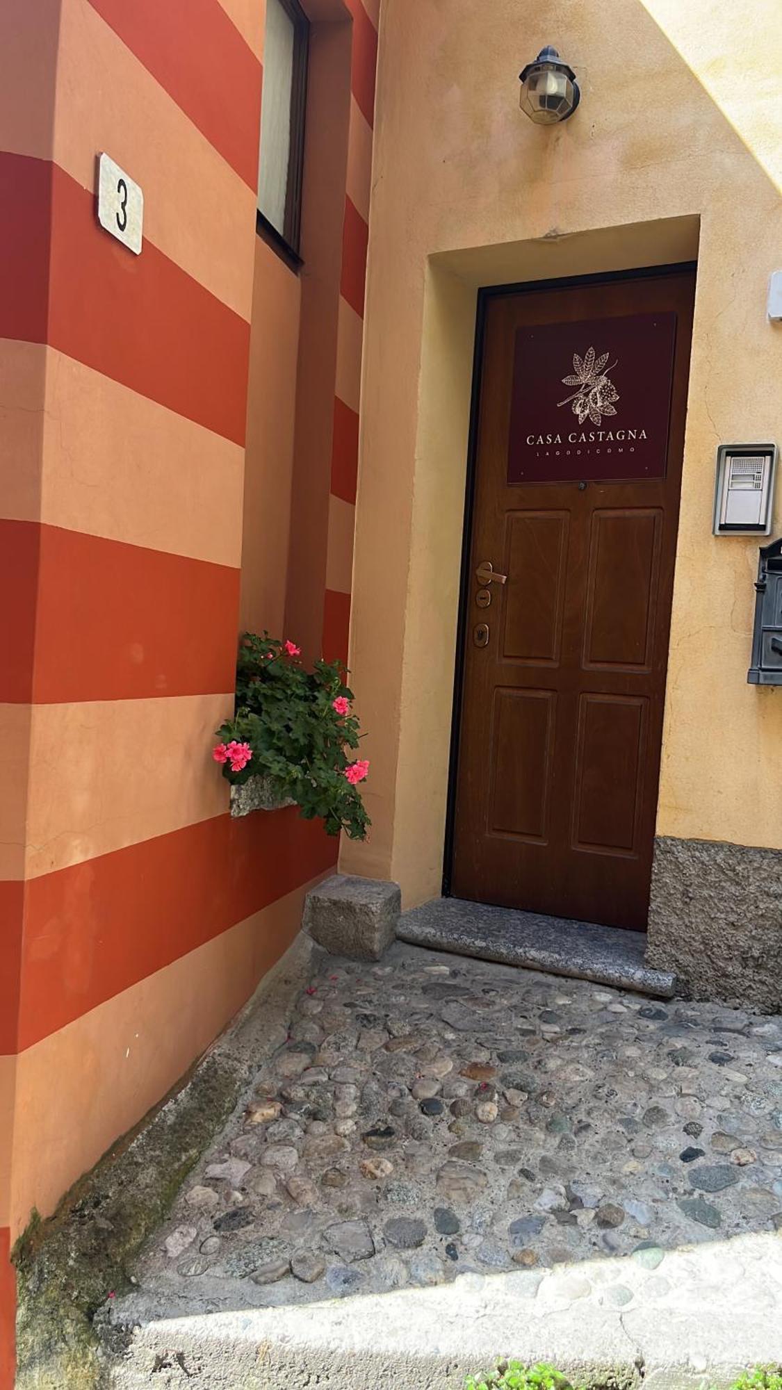 Casa Vacanza Castagna Несо Екстериор снимка