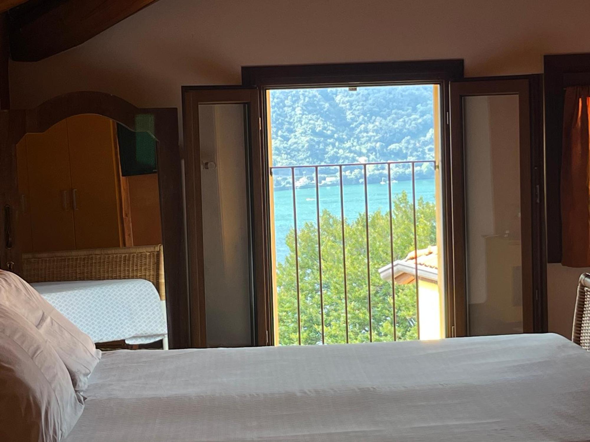 Casa Vacanza Castagna Несо Екстериор снимка