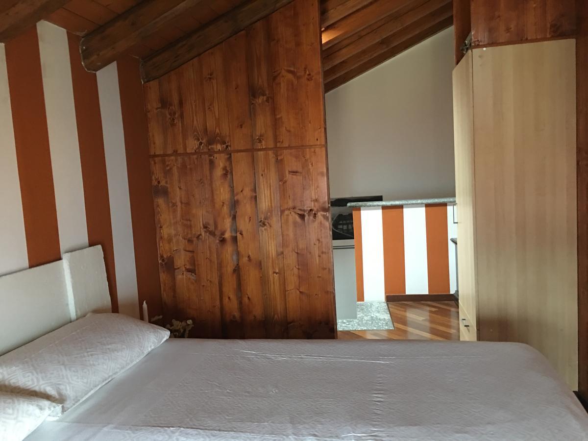 Casa Vacanza Castagna Несо Екстериор снимка